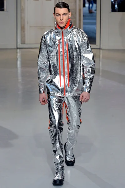 Look 33